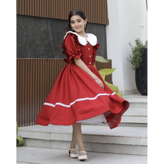 صورة فستان بناتي أحمر بكشكشة جانبية وكلفة بيضاء | ألوان (أحمر، عودي، ليموني) - 1164